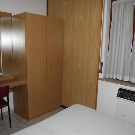 Hotel apartamentowy Beau Sejour 2*