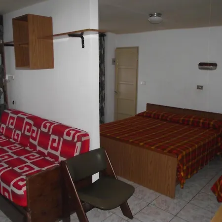 Hotel apartamentowy Beau Sejour 2*