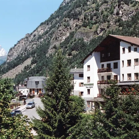 Hotel apartamentowy Beau Sejour Antey-Saint-André