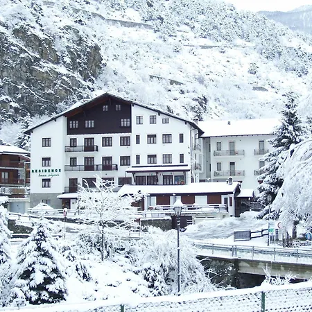 Hotel apartamentowy Beau Sejour